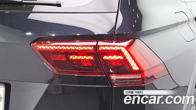Volkswagen Tiguan 2020 — photo 9