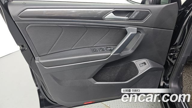 Volkswagen Tiguan 2020 — photo 14