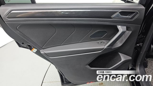 Volkswagen Tiguan 2020 — photo 15