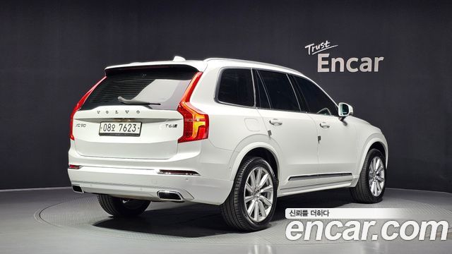 Volvo XC90 2018 — photo 2