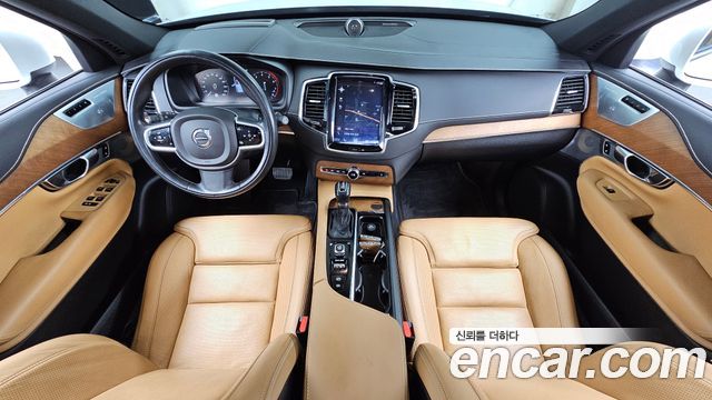 Volvo XC90 2018 — photo 10