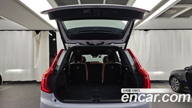Volvo XC90 2018 — photo 26