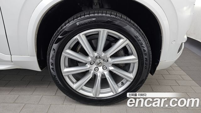 Volvo XC90 2018 — photo 7