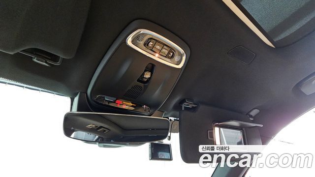 Volvo XC90 2018 — photo 29