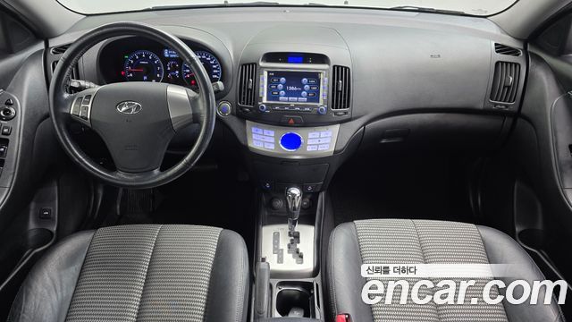 Hyundai AVANTE 2010 — photo 7