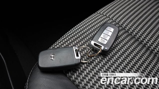 Hyundai AVANTE 2010 — photo 15