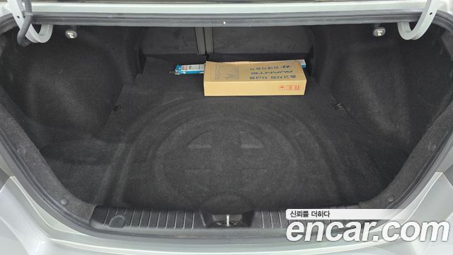 Hyundai AVANTE 2010 — photo 16