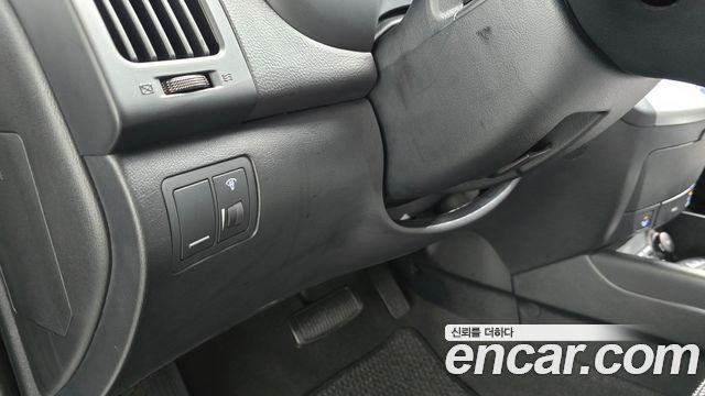 Hyundai AVANTE 2010 — photo 18