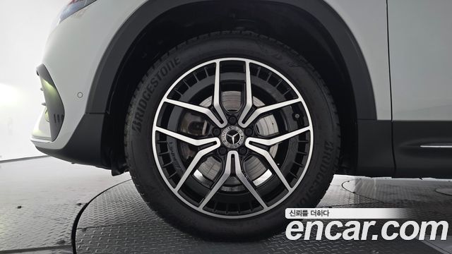 Mercedes-Benz EQB 2023 — photo 5