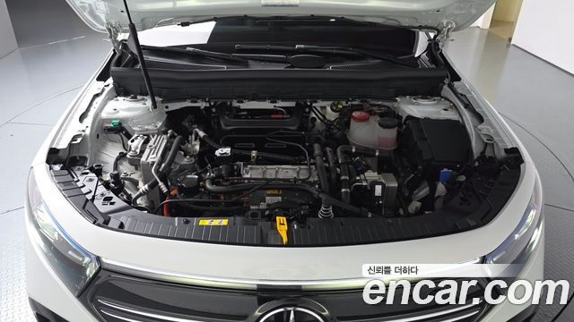 Mercedes-Benz EQB 2023 — photo 6