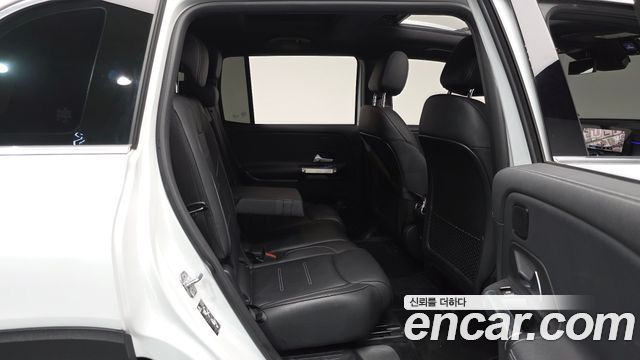 Mercedes-Benz EQB 2023 — photo 17