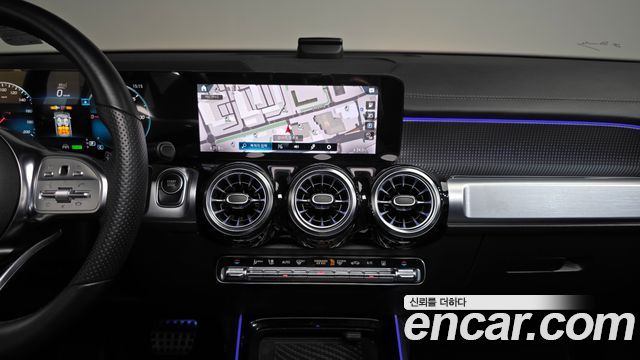 Mercedes-Benz EQB 2023 — photo 20