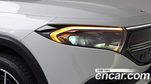 Mercedes-Benz EQB 2023 — photo 8