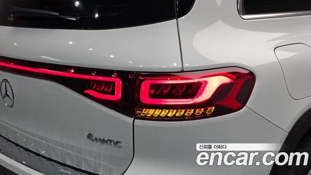 Mercedes-Benz EQB 2023 — photo 9