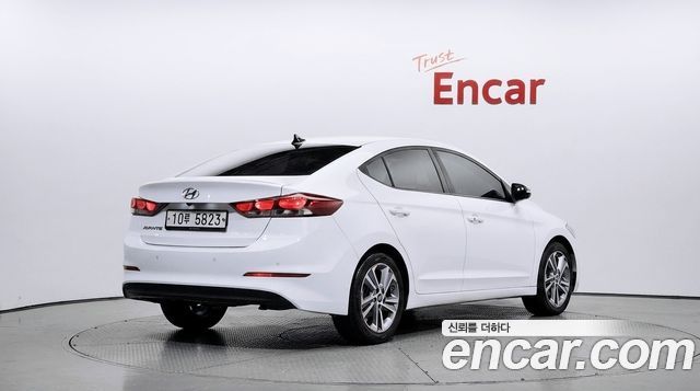 Hyundai AVANTE 2017 — photo 2