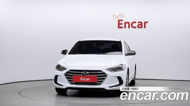 Hyundai AVANTE 2017 — photo 3