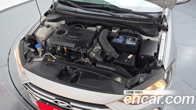 Hyundai AVANTE 2017 — photo 6