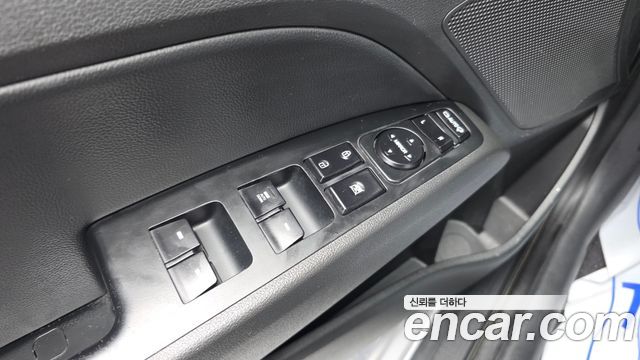 Hyundai AVANTE 2017 — photo 25