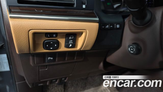 Lexus ES 2017 — photo 25