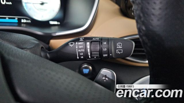 Hyundai Santafe 2023 — photo 24