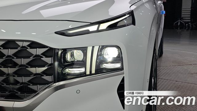 Hyundai Santafe 2023 — photo 8