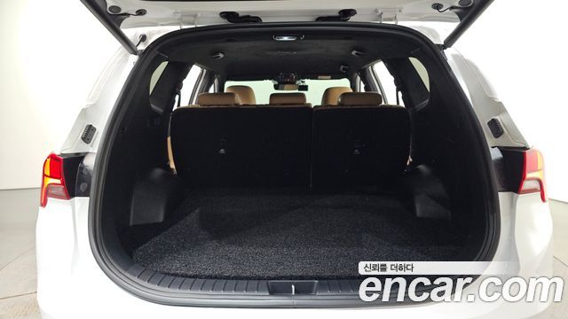 Hyundai Santafe 2023 — photo 32