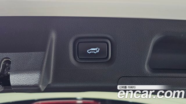 Hyundai Santafe 2023 — photo 33