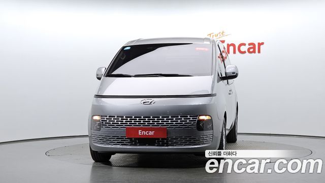 Hyundai Staria 2022 — photo 3