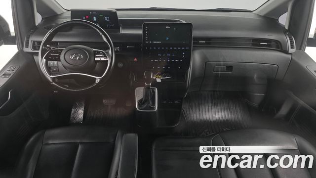 Hyundai Staria 2022 — photo 10
