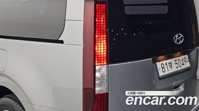 Hyundai Staria 2022 — photo 9