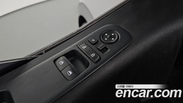 Hyundai Staria 2022 — photo 27
