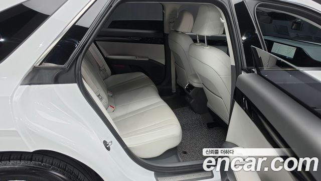 Hyundai Grandeur 2023 — photo 17