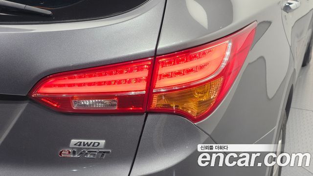 Hyundai Santafe 2015 — photo 9