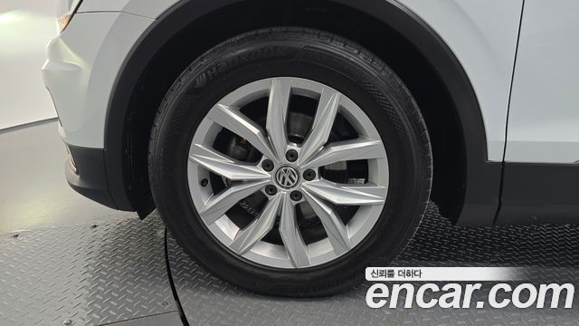 Volkswagen Tiguan 2018 — photo 5