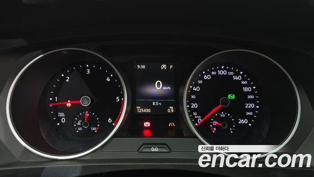 Volkswagen Tiguan 2018 — photo 8