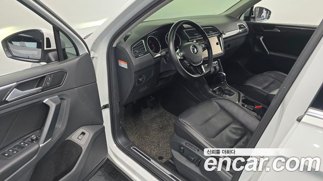 Volkswagen Tiguan 2018 — photo 10