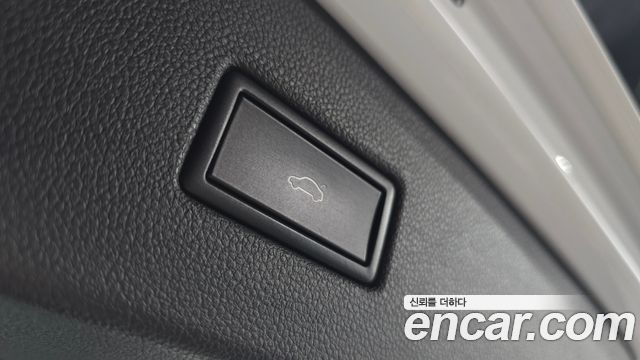 Volkswagen Tiguan 2018 — photo 20