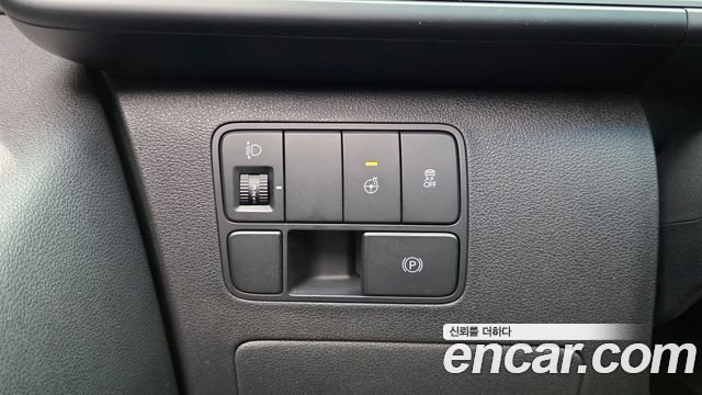 Hyundai Staria 2025 — photo 24
