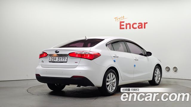 Kia K3 2013 — photo 2