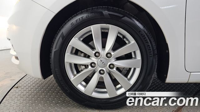 Kia K3 2013 — photo 5