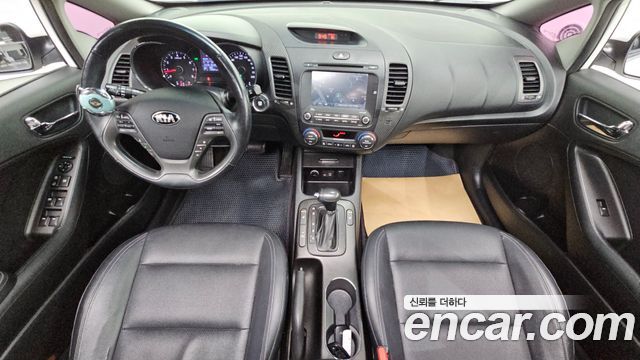 Kia K3 2013 — photo 10