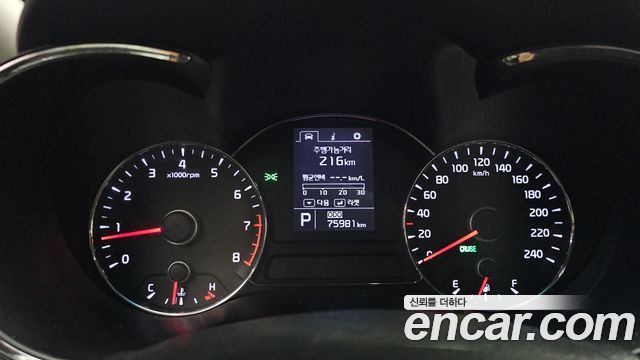 Kia K3 2013 — photo 11