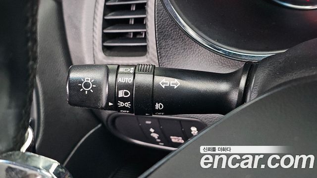 Kia K3 2013 — photo 21