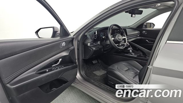 Hyundai AVANTE 2021 — photo 13