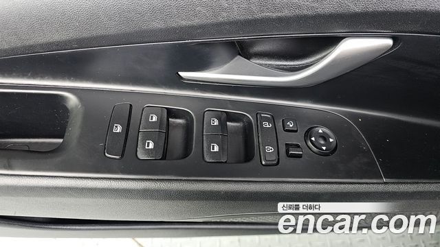 Hyundai AVANTE 2021 — photo 24