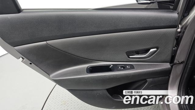 Hyundai AVANTE 2021 — photo 15