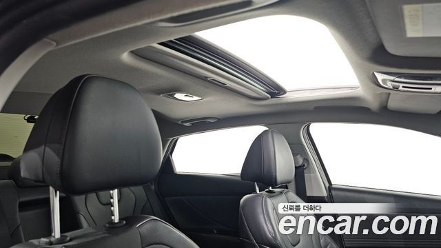Hyundai AVANTE 2021 — photo 29