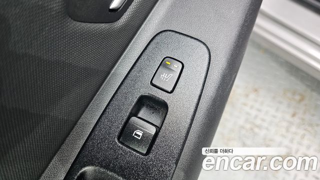 Hyundai AVANTE 2021 — photo 31