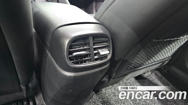Hyundai AVANTE 2021 — photo 32