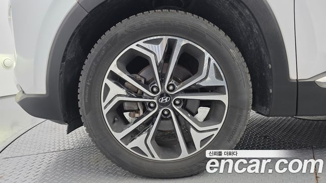 Hyundai Santafe 2019 — photo 5